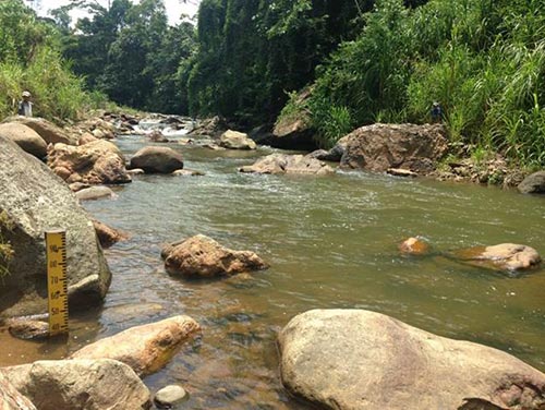 Monitoring of flows and water levels against a gauge along a river affected by a hydroelectric project in the Yaoska Watershed in Northeast Nicaragua.